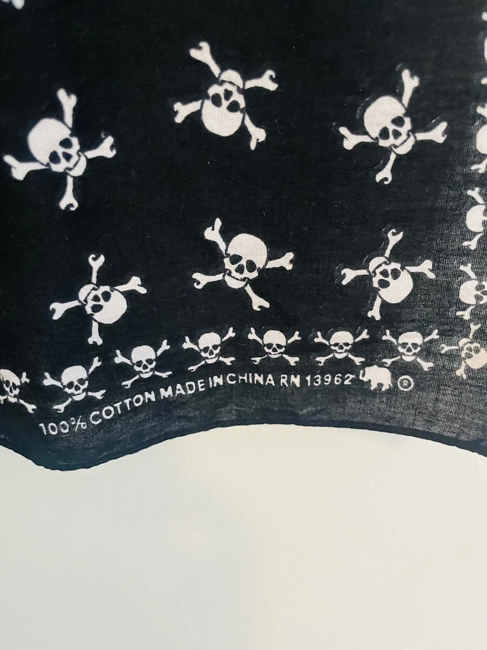 Skull and Crossbones Cotton Bandana Black and White Halloween